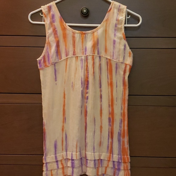 Tank top. Crocheted around neckline. - Picture 3 of 3